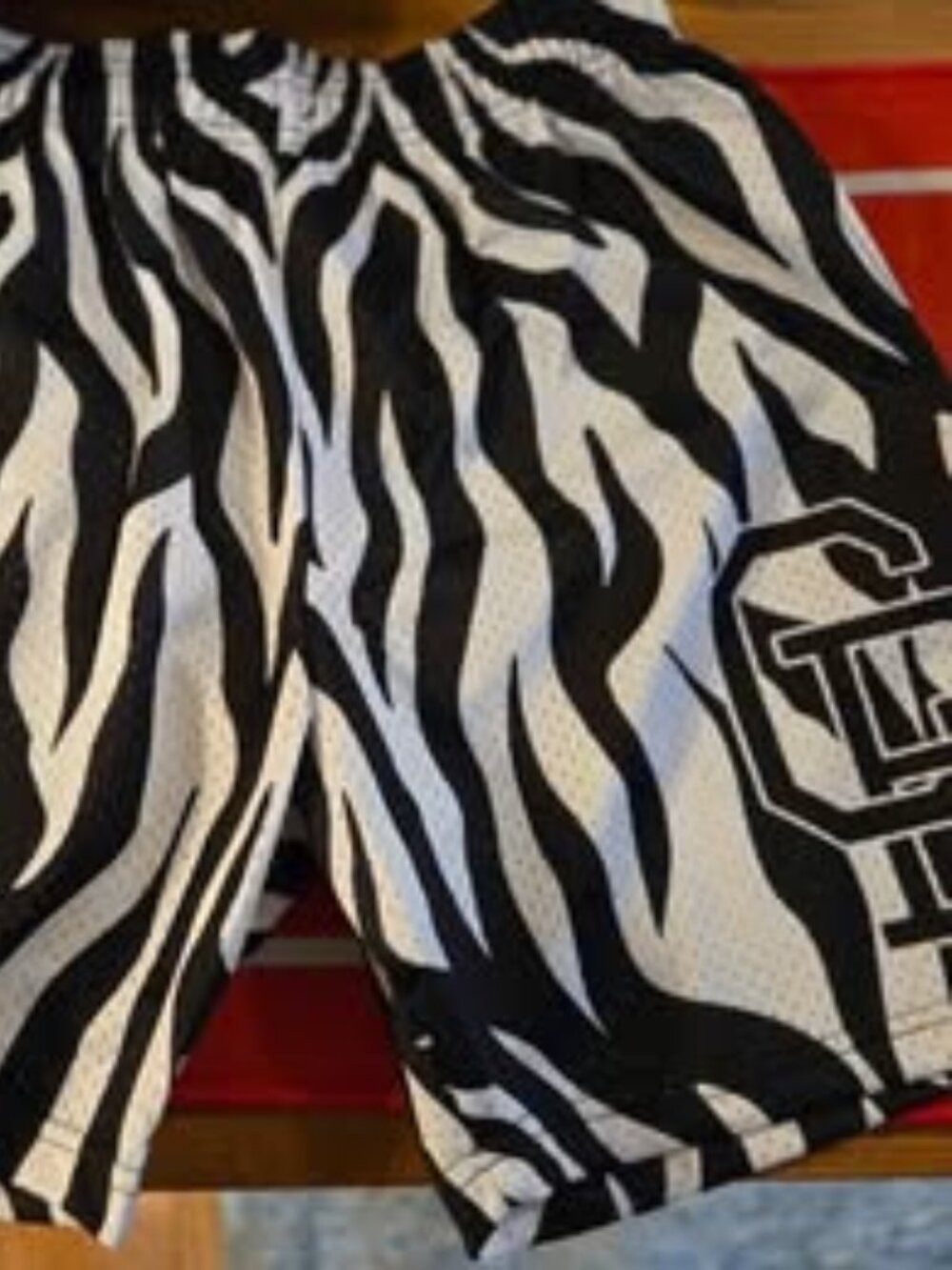 XLARGE CRISPY NYC zebra shorts